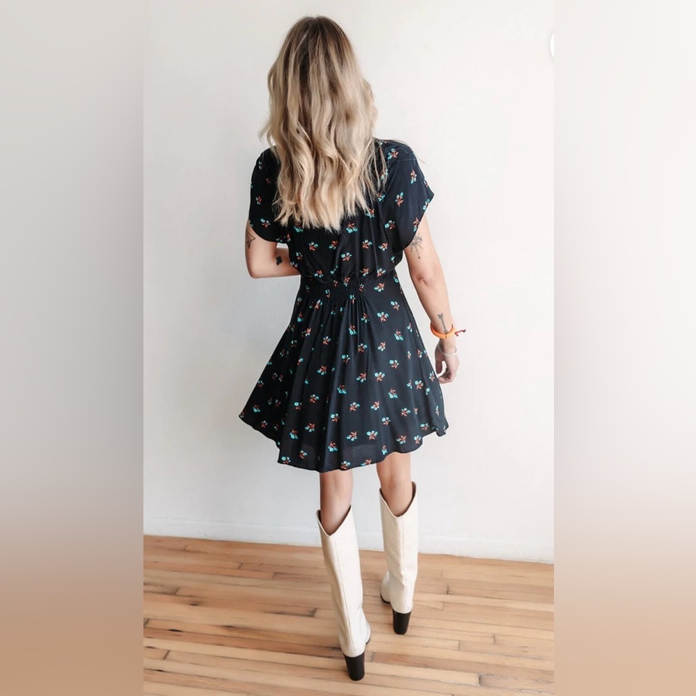 Free People Everyone's Favorite Mini Women’s Floral Dress Size Small - Picture 2 of 9